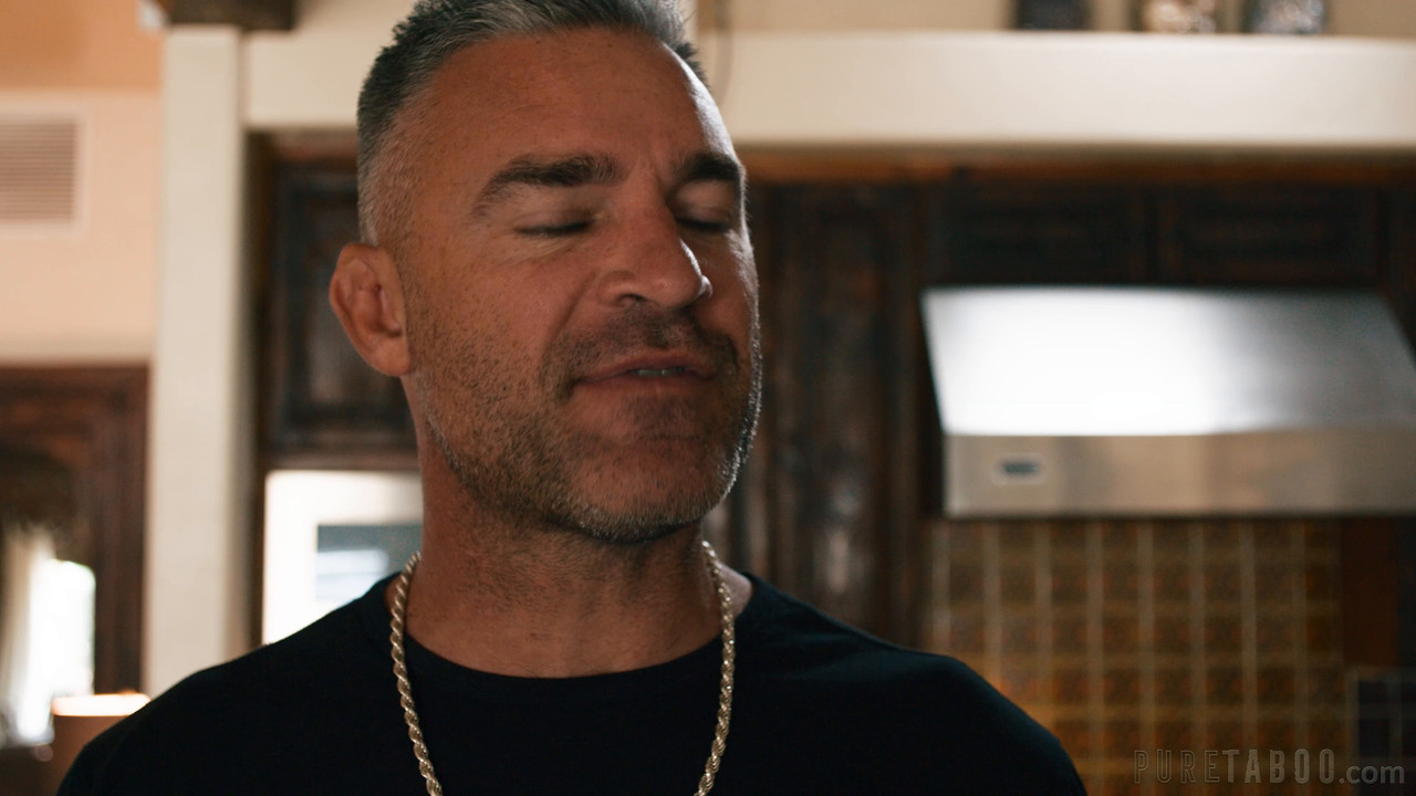 Sarah Arabic - I Can Make This All Go Away - PURETABOO 4K.mp4.0001