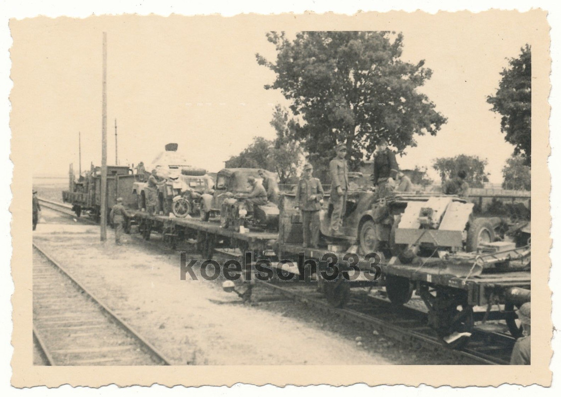 1944 Bahnhof Zug Volksgrenadiere Waffen Geschütz