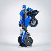 5-Legacy-Prime-Arcee-02