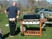 17-funny-human-gas-grill.jpg