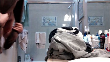 [Image: Voyeur16805150329.jpg]