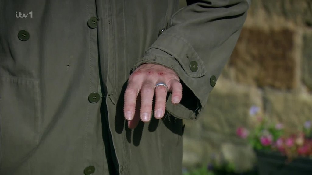 [Image: md3xr06s2rxd.jpg]