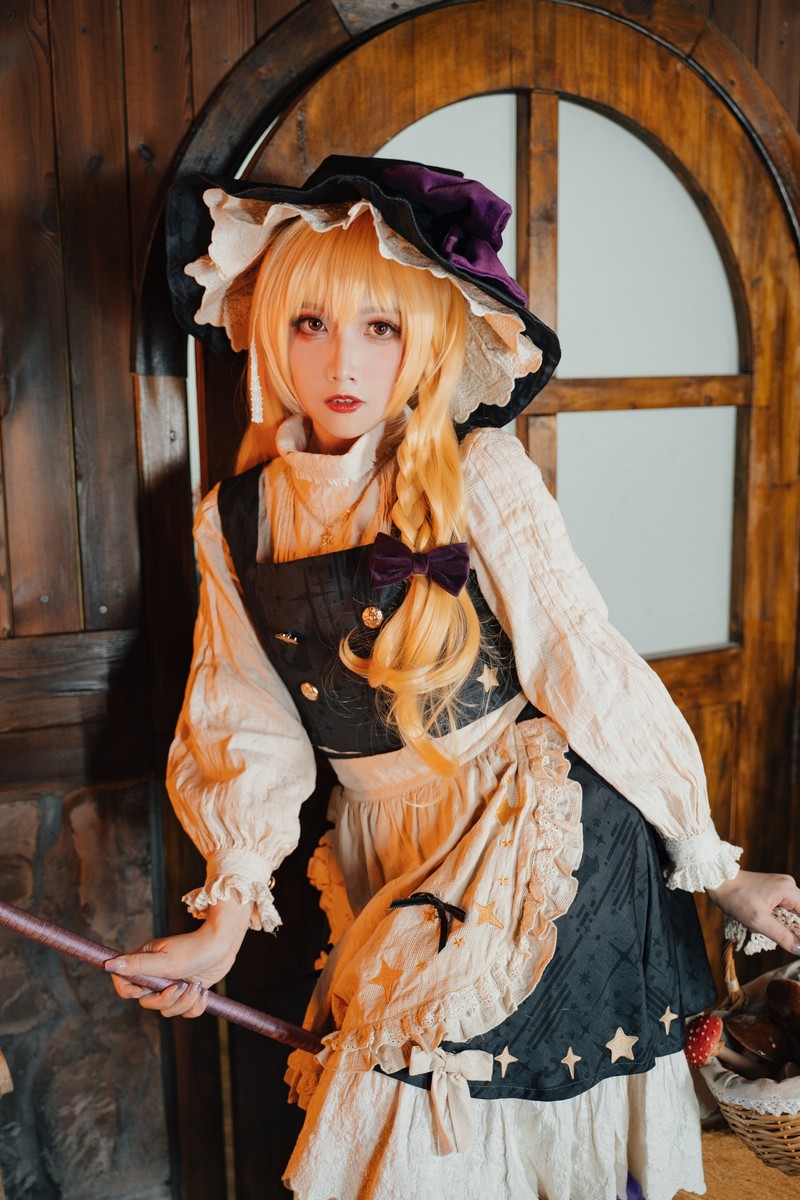 小和甜酒 Cosplay 魔理沙吃了蘑菇之后 东方Project高清图包 [41P1V-330MB]
