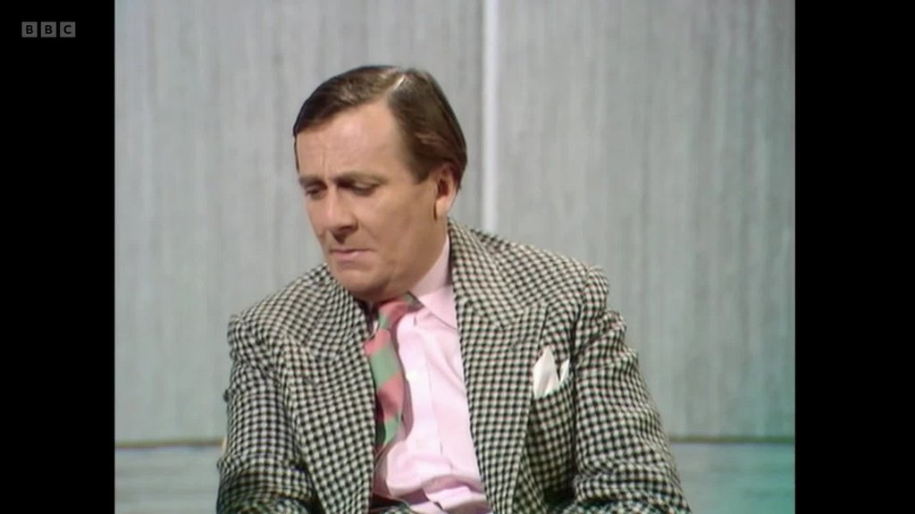 [Image: 6hzyjr5vz0b1.jpg]