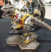 XM-Studios-Grimlock-Statue-02