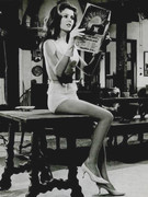 Pamela-Tiffin-b42