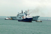https://i.postimg.cc/SnMjyqj8/HMS-Ark-Royal-R-07-20-2013-2.jpg