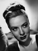 Audrey-Totter-b69