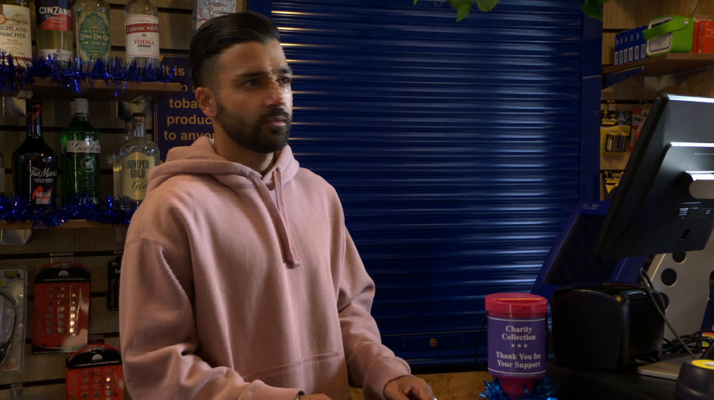 [Image: wl4y6gtvi4i0.png]