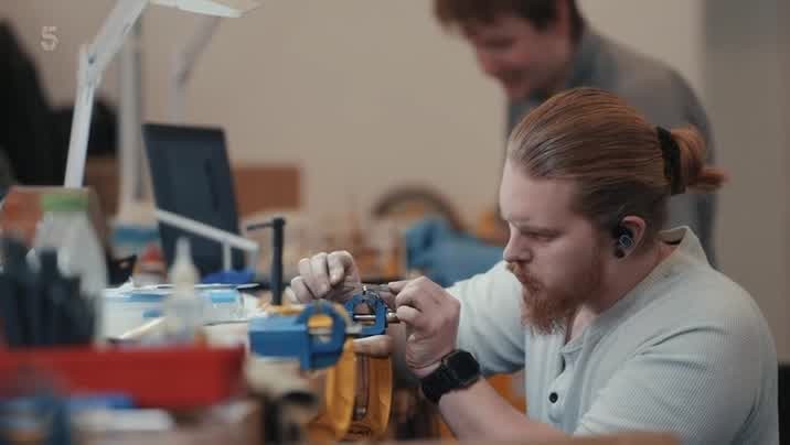 [Image: r01yh7og2sgn.jpg]