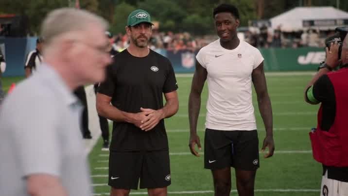 [Image: 0l9cym9x6lyn.jpg]