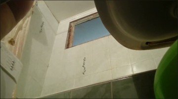 [Image: Voyeur13175150220.jpg]