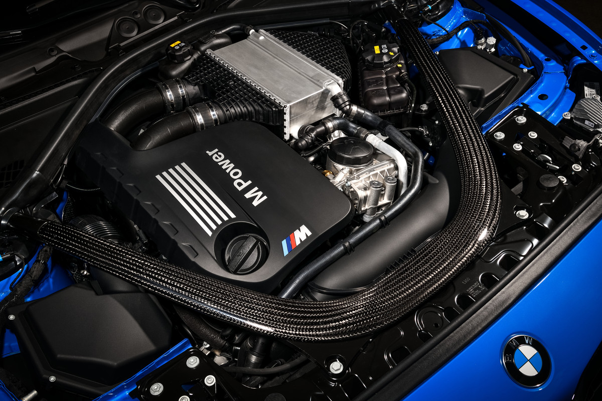 P90374250_highRes_the-all-new-bmw-m2-c