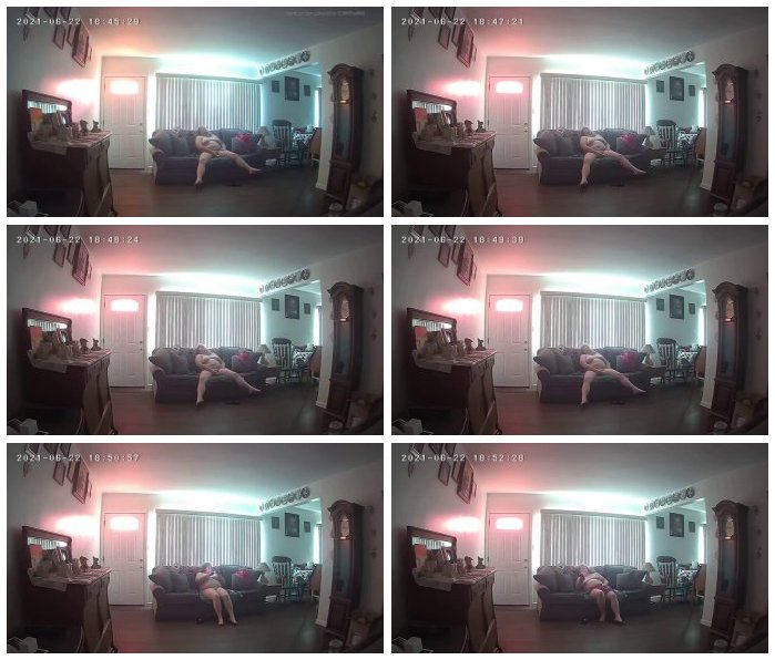 [Image: Milf-on-couch-2.jpg]