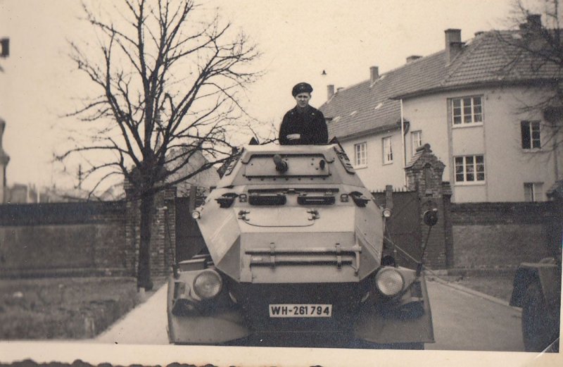 2.WK Fotoalbum Aufklärung-Panzerwagen 11