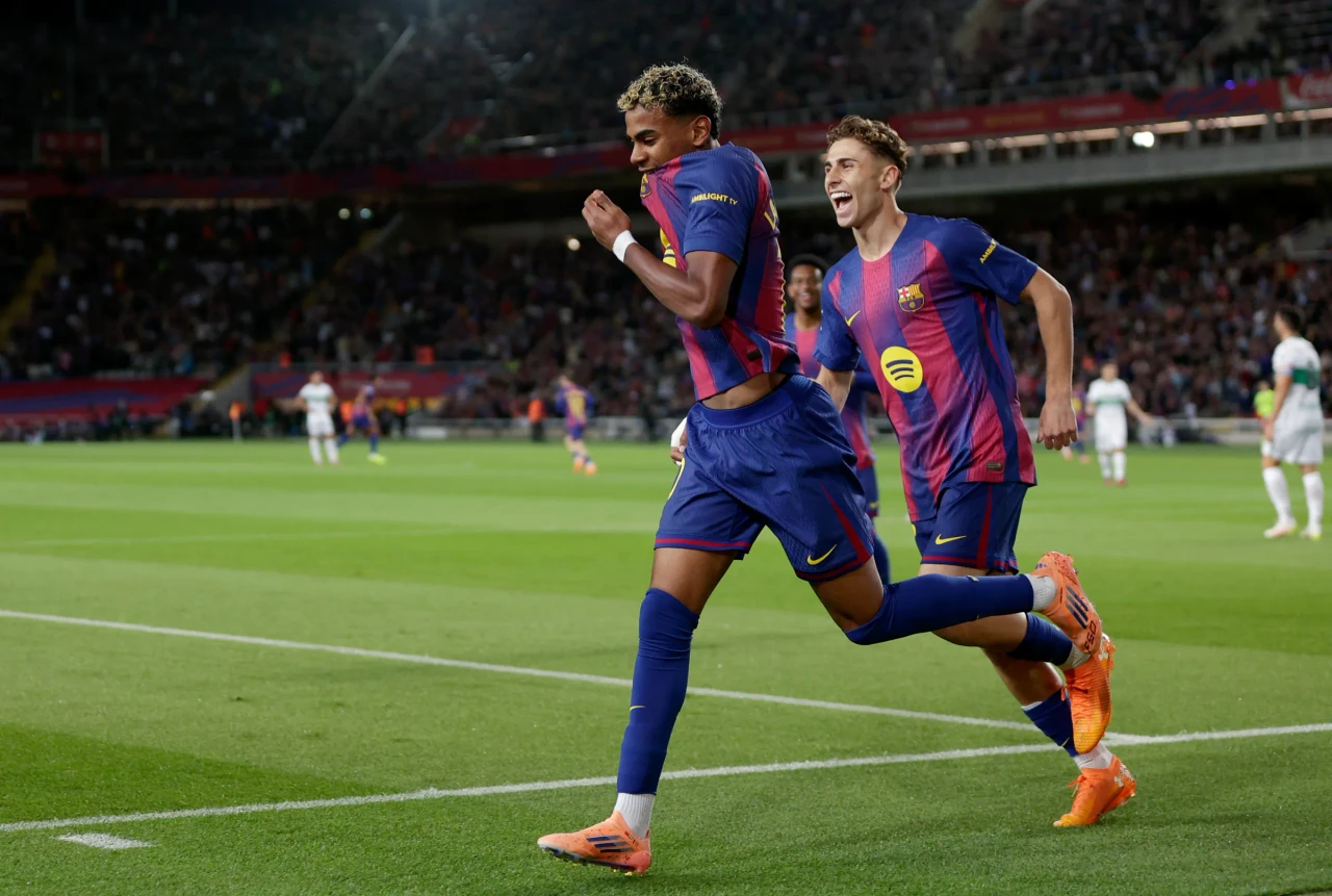 Nhận định, soi kèo Elche vs Barcelona, 03h00 ngày 1/2