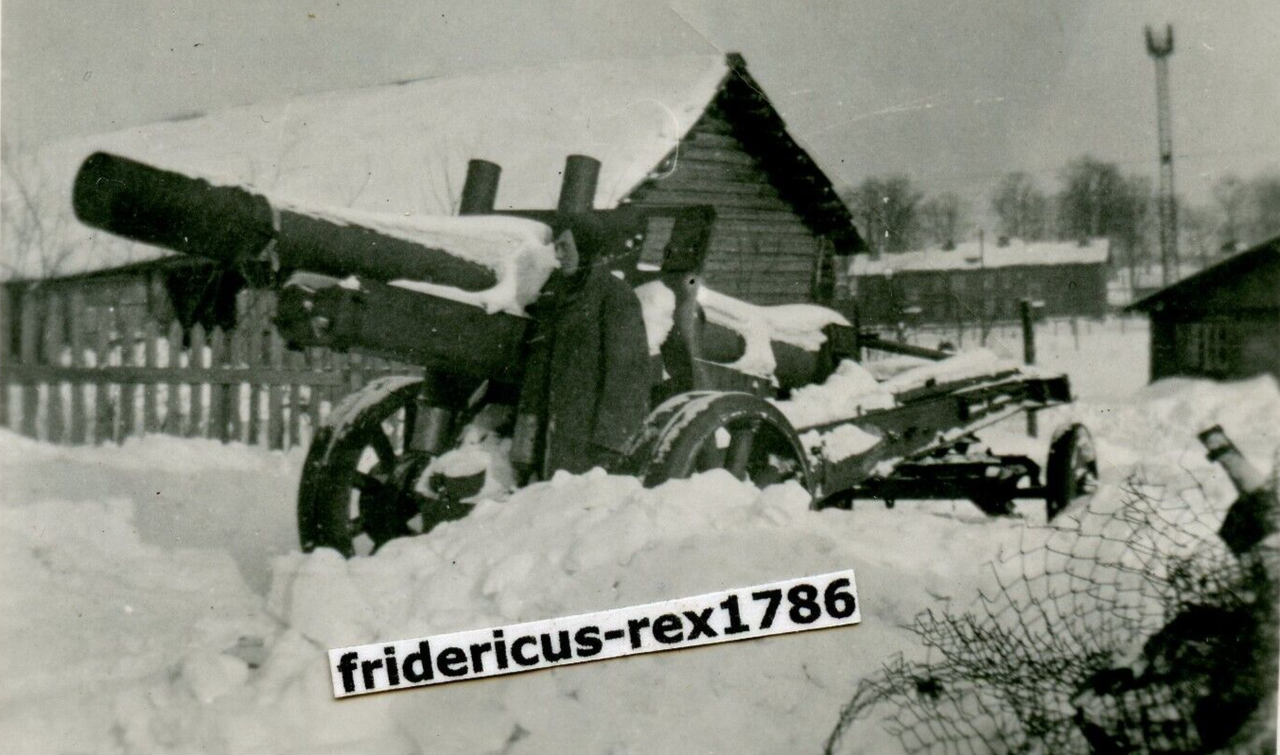 Foto WH im Osten russ. Beute Pak Kanone Geschütz bei Roslawl um 1941