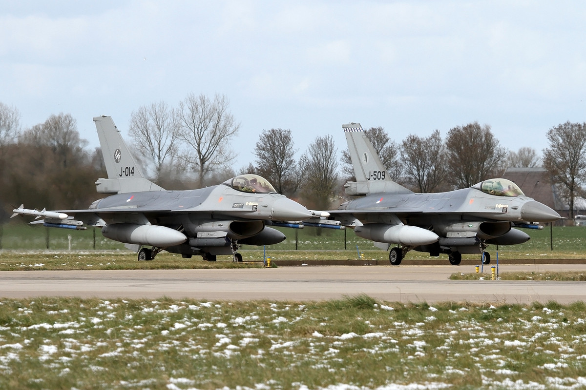 190_F-16AM_KLu_J-014_312 sq   F-16AM_KLu_J-509_312 sq