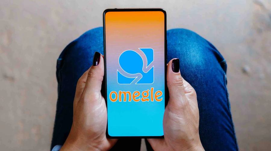 chiude omegle video chiamate chat