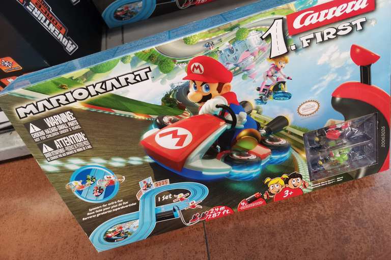 Walmart: Pista Mario Kart 1 First Carrera 
