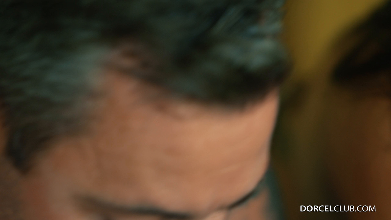 Mariska Shalina Devine - Mariska’s Special Invitation 4K - DORCELCLUB.mp4.0017