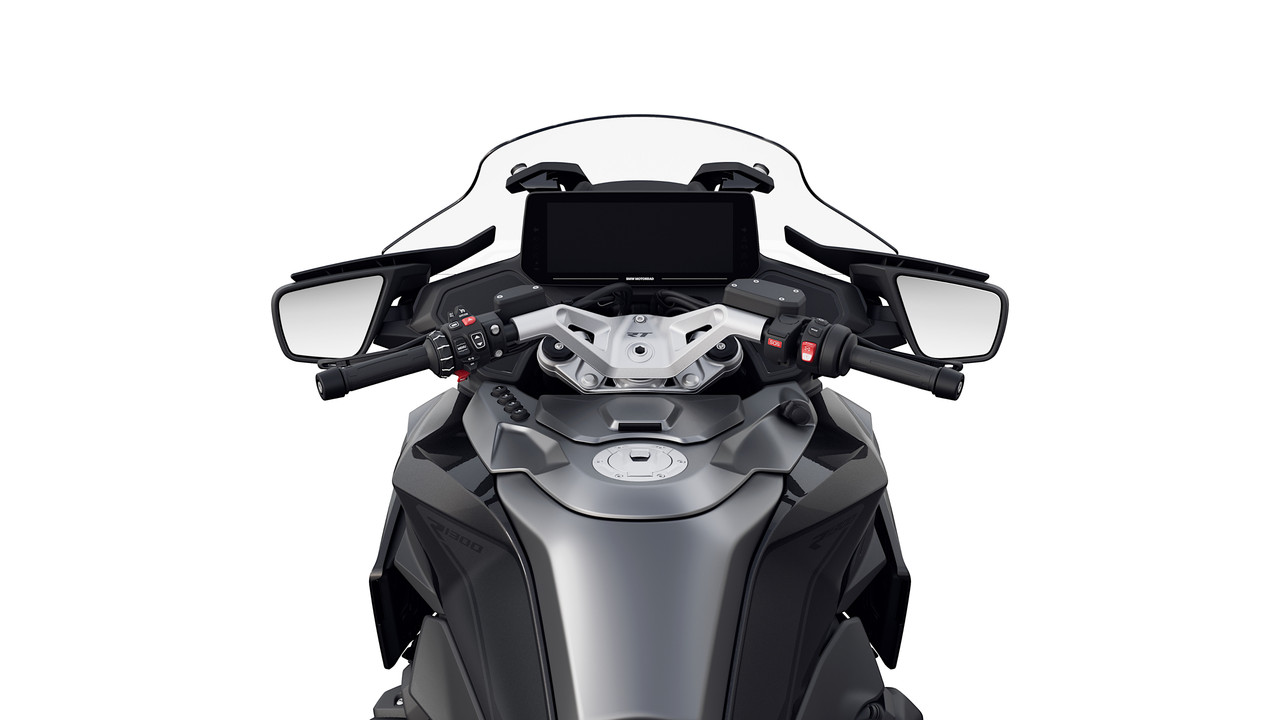 P90596293_highRes_the-new-bmw-r-1300-r