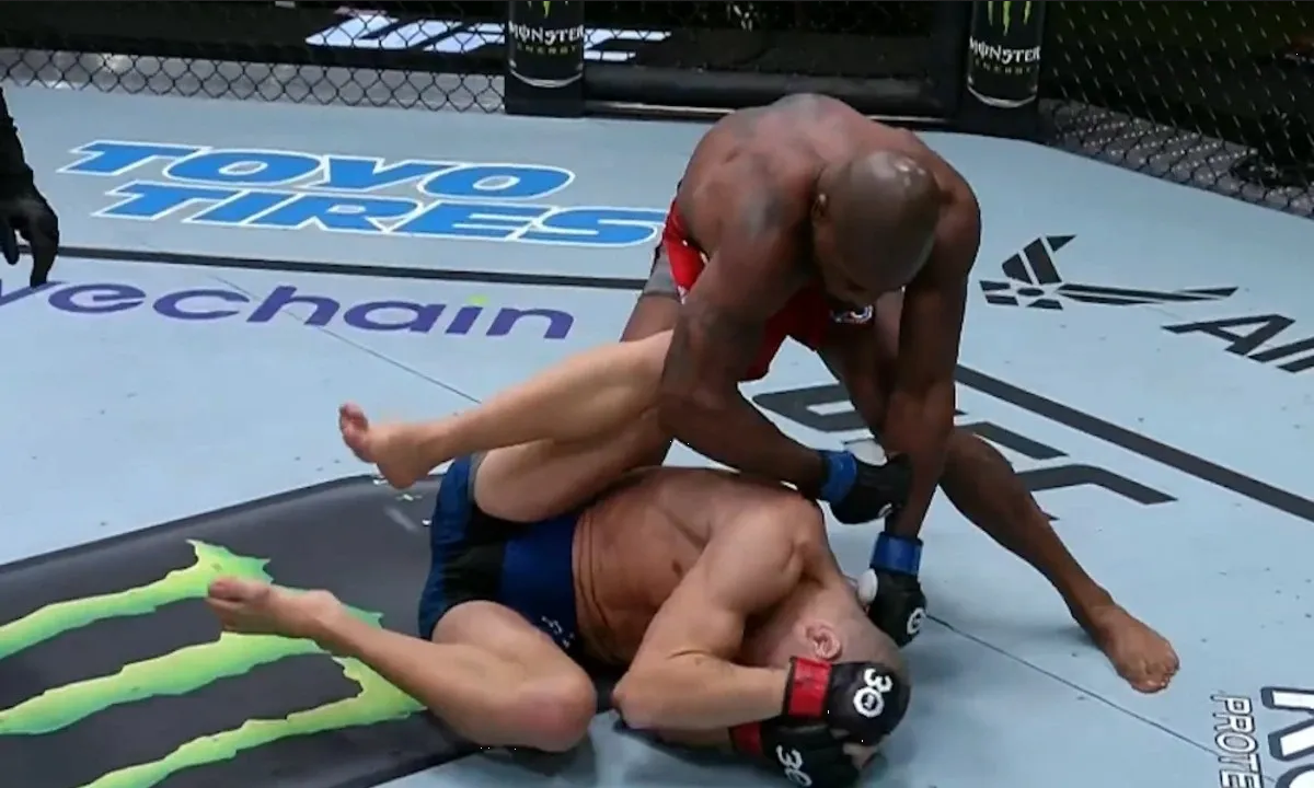 ¿Nuevo récord en la UFC? Bobby Green noquea a Grant Dawson en 33 segundos