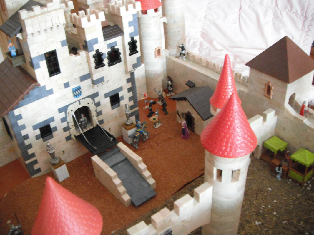 El Castillo de las Dos Puertas - El palacio 1