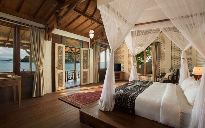 Exclusive Beach Front Villa