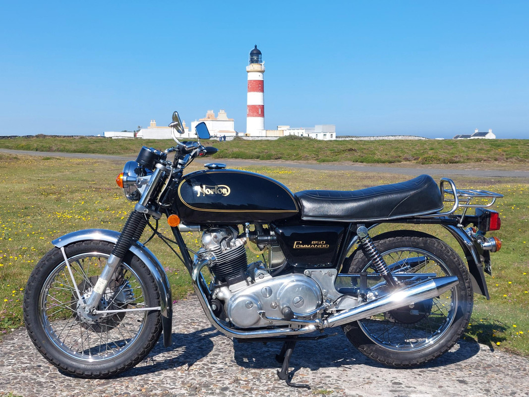 Pictures of your Norton Commandos