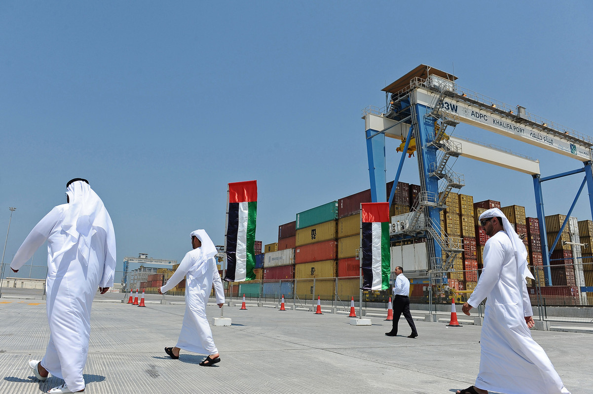تجارة «الإمارات» غير النفطية تتجاوز 3.5 تريليون درهم لأول مرة 