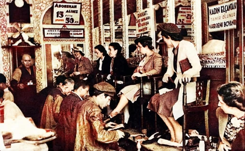 a-shoeshine-parlour-in-istanbul-in-the-1930s.jpg