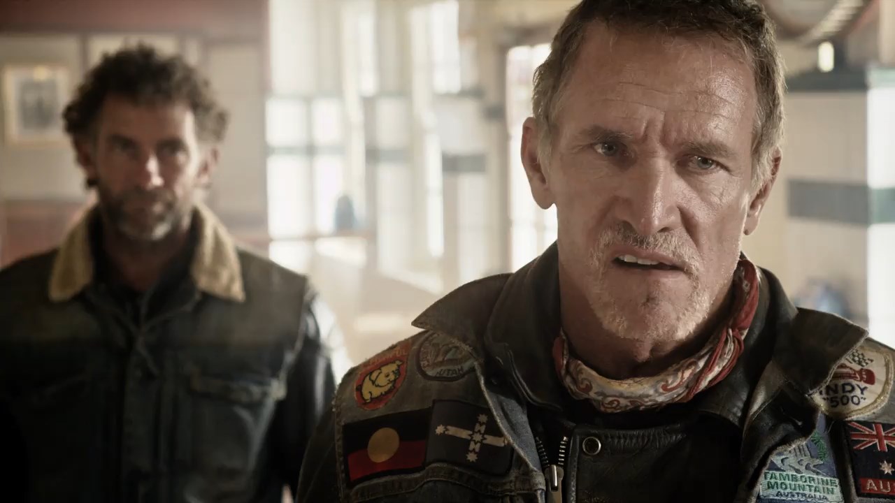 Drive Hard 2014 BluRay [Hindi + English] 480p, 720p ESub Screenshot