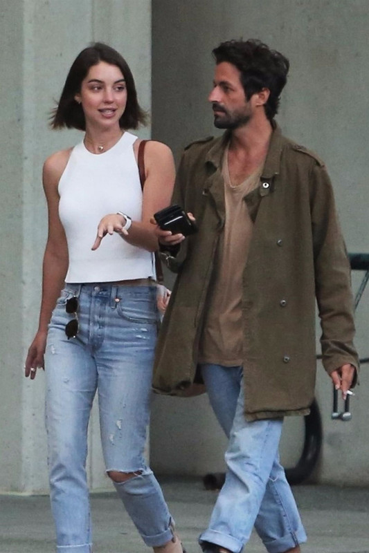 adelaide-kane-out-for-dinner-in-vancouver-07-13-