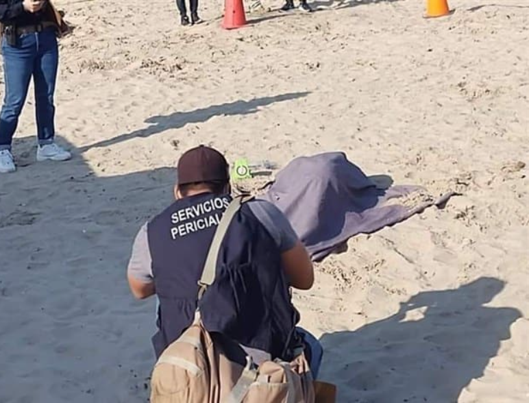 Jugaba 'enterrado' en playa de Tamaulipas y muere arrollado por conductor ebrio