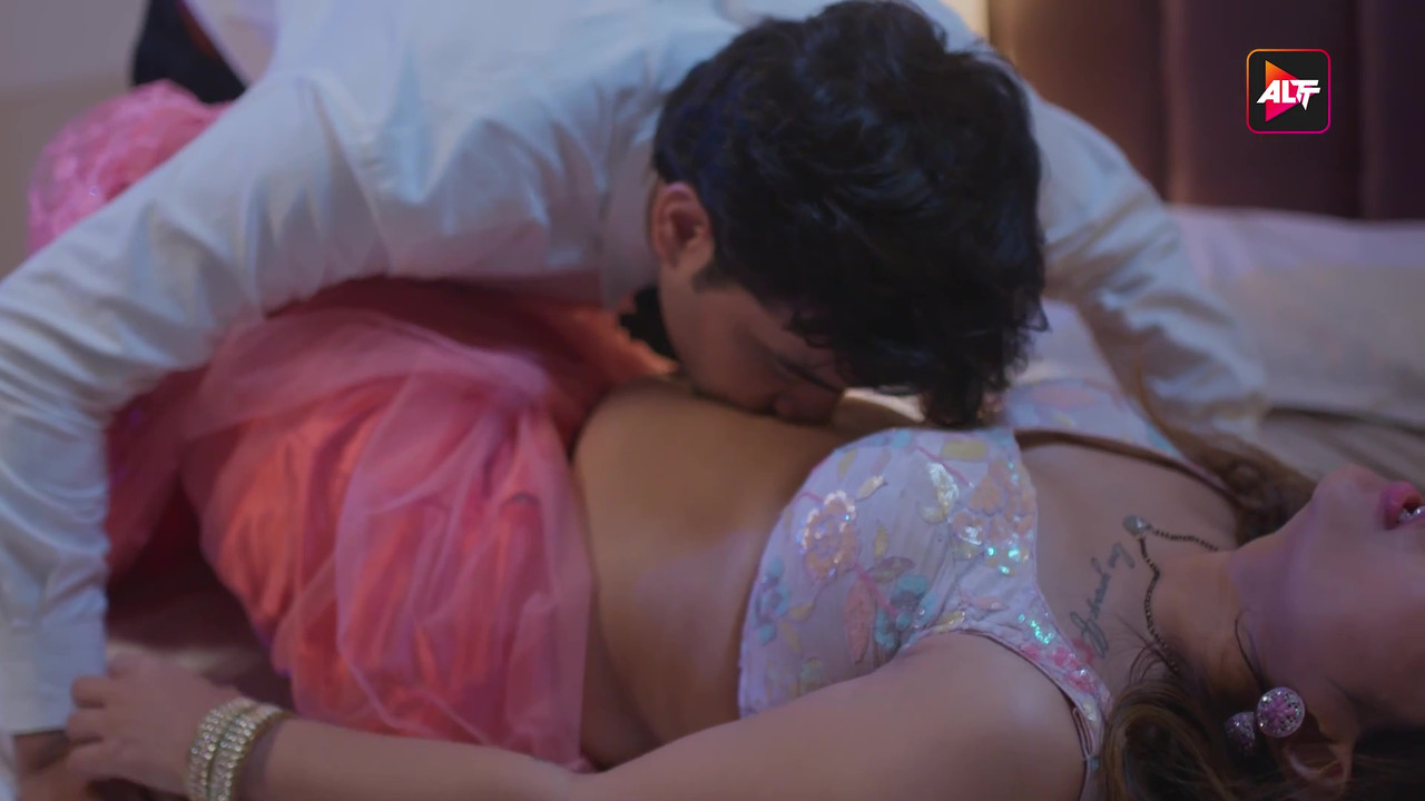 vlcsnap-2025-06-24-01h03m47s422