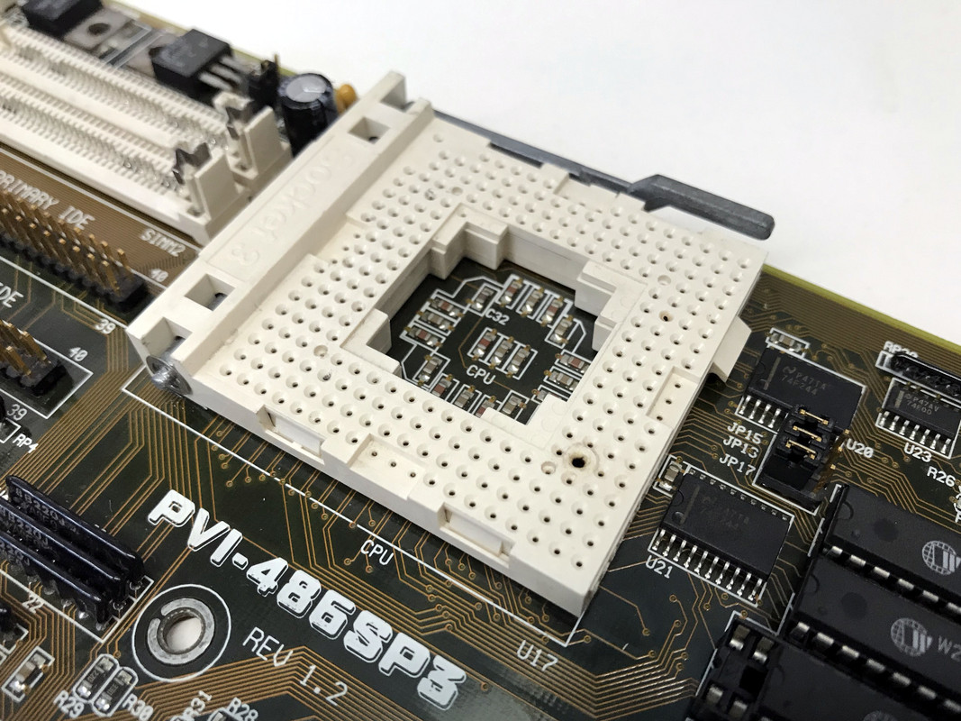 ASUS-PVI-486-SP3-Socket.jpg