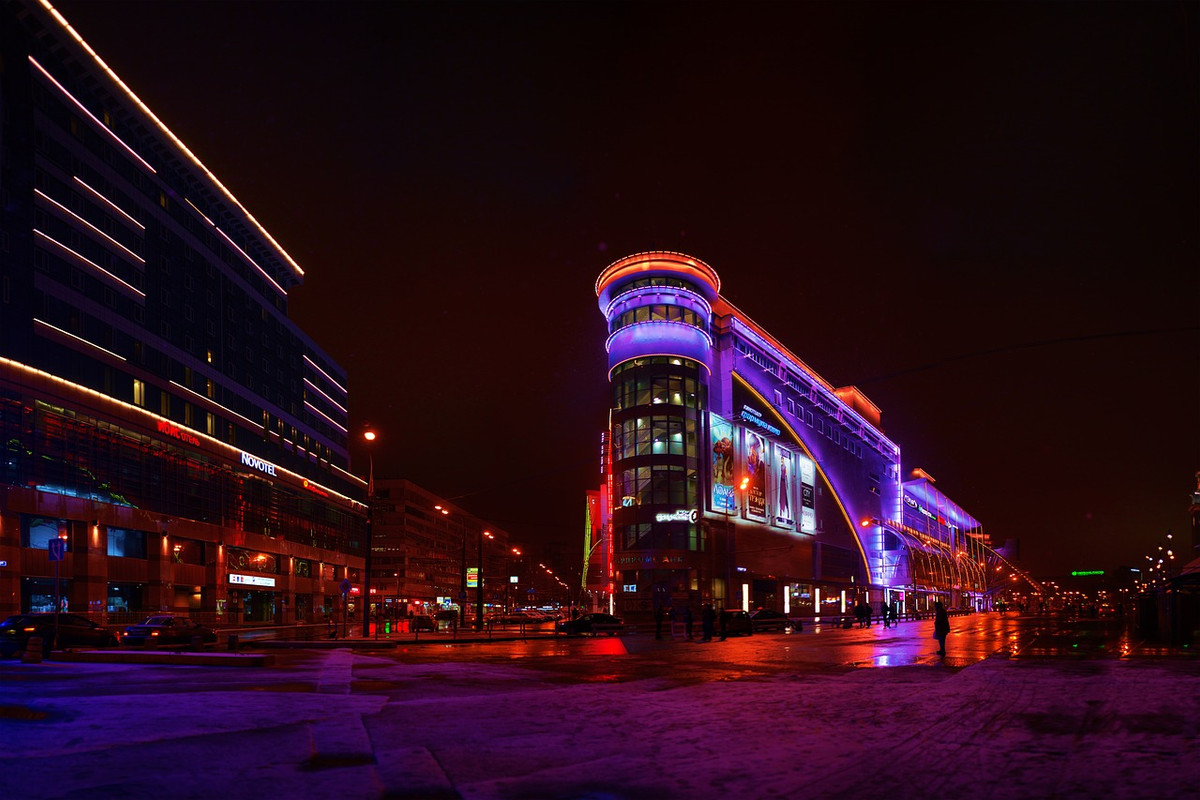 purple-moscow-2391177-1280.jpg