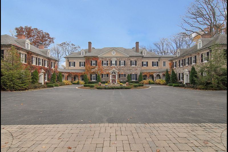 Richards old house in Lake Bluff