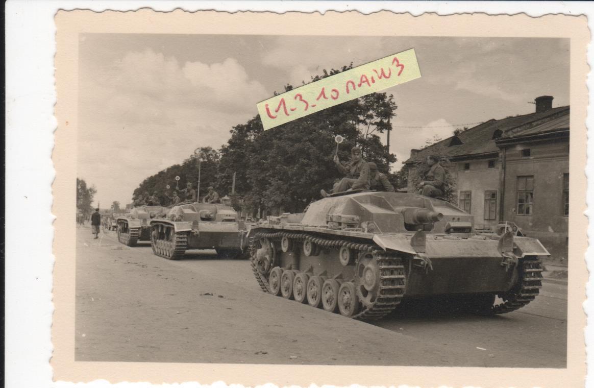 Sturmgeschütz III auf d. Vormarsch Frankreichfel