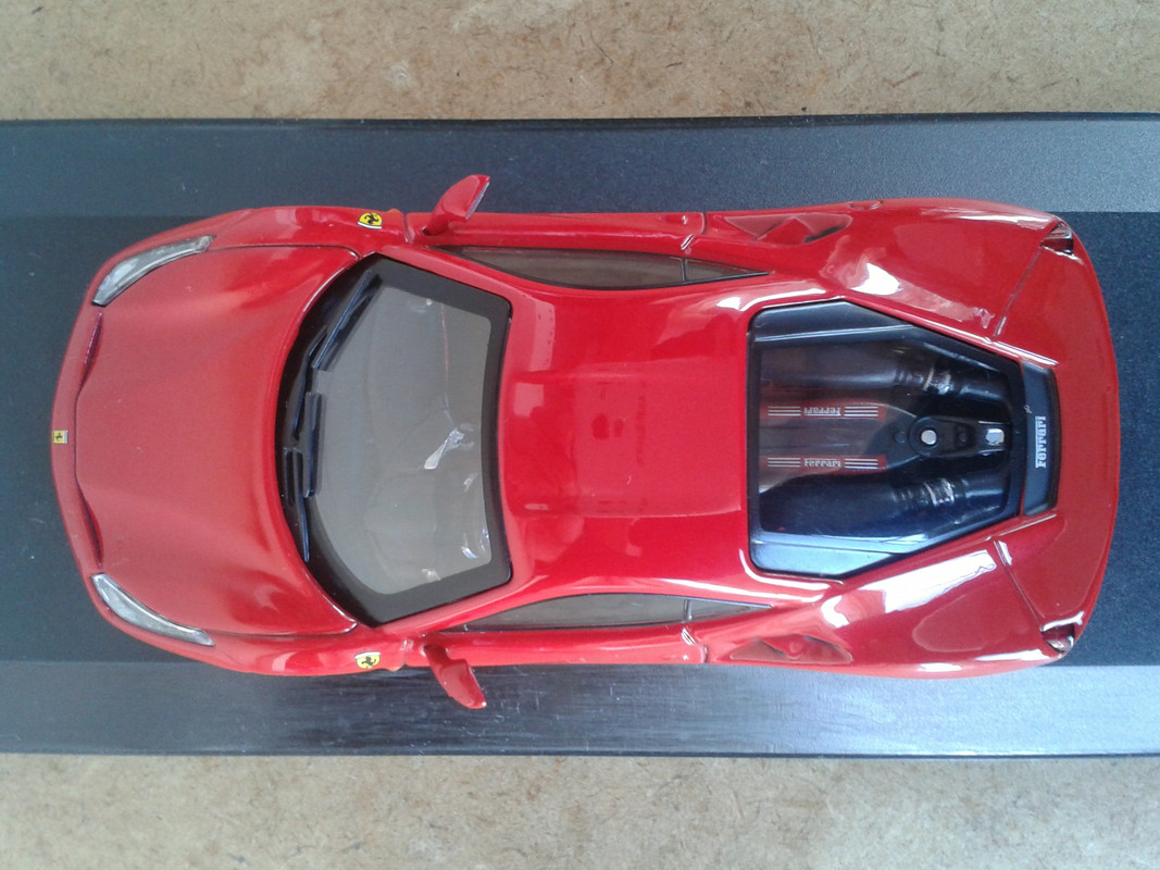 2015 Ferrari 488 GTB (ixo-nº8 Ferrari GT Collection) (22)