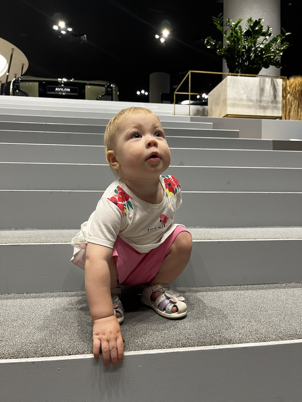 4DB98C3F-273B-40FF-881C-B61E4D808BF1