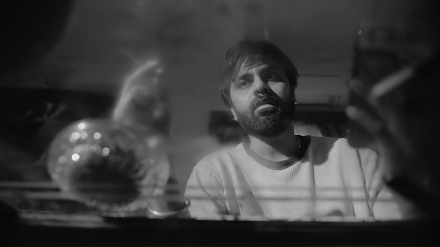 Kota Factory (2024) Season 3 [Hindi + Tamil + Telugu + English] WebRip 480p, 720p ESub - Complete Screenshot