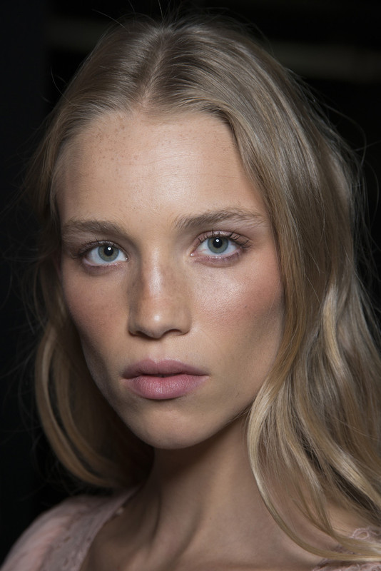 Alberta Ferretti Spring 2019 Backstage 8PX4zGSNbFUx