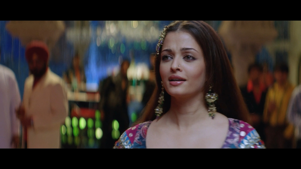 [Image: Aishwariya-Rai-Kajra-Re-From-Bunty-Bubly...-32-03.jpg]