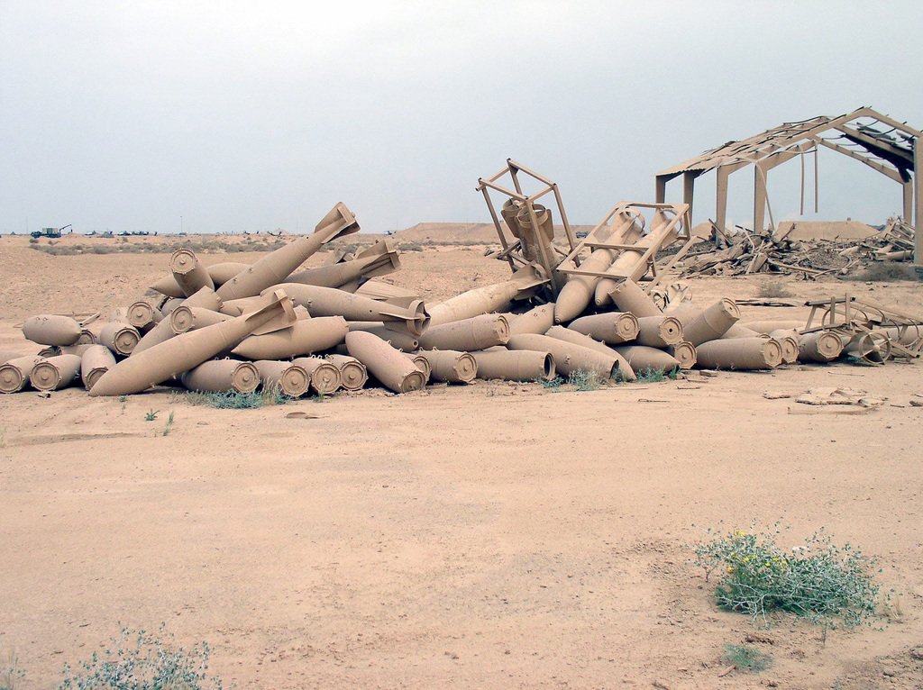 at-an-abandoned-iraqi-airfield-a-cache-of-fab-500-m62-500-kg-and-betab-500-3ce53f-1024.jpg