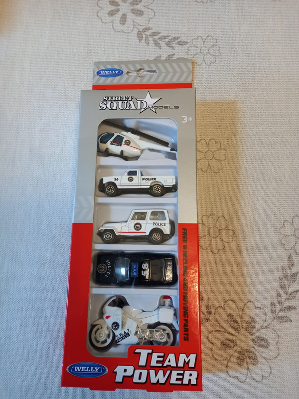 1000000568Welly Police giftset