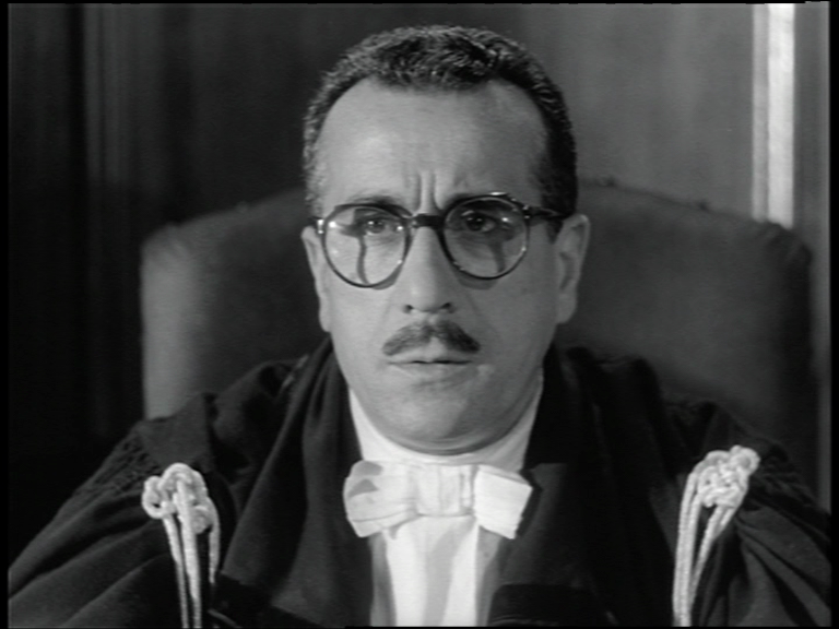 vlcsnap-2019-03-19-19h08m27s560