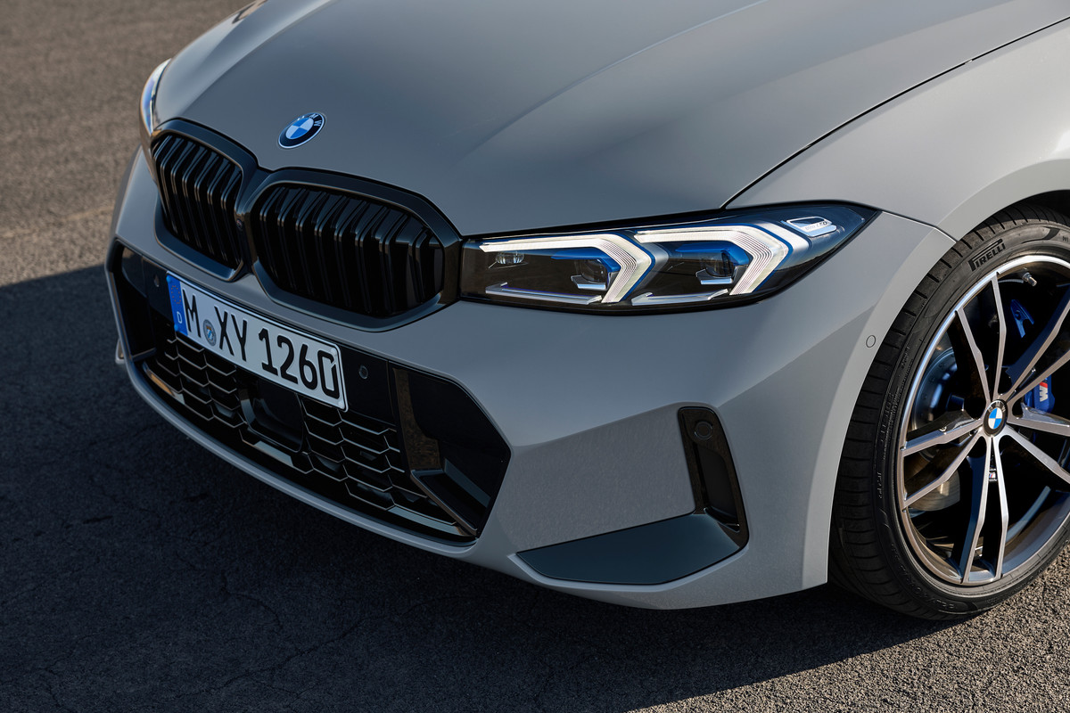 P90462538_highRes_the-new-bmw-3-series