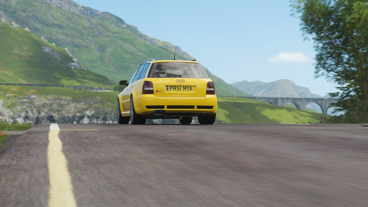 FH4-Audi-RS4-Avant-B5-10.png